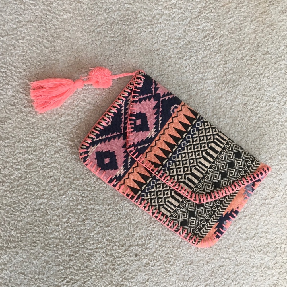 AZTEC PRINTwTASSEL & POM POM CLUCH- HANDMADE /NEW